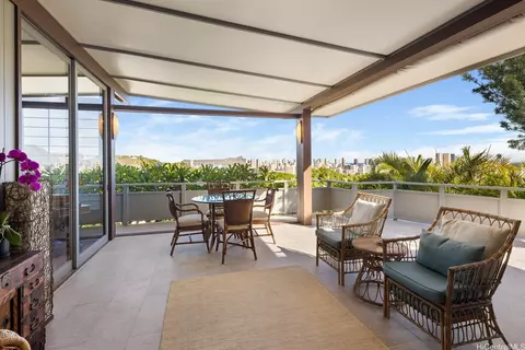 2106 Keeaumoku St, Honolulu, HI 96822
