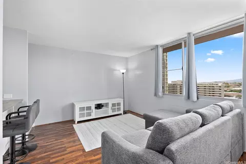 909 Ala Nanala St #1401, Honolulu, HI 96818