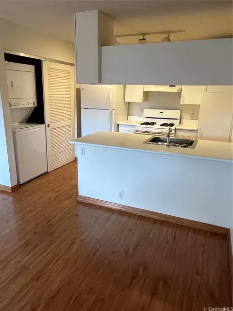 91-1059 Puamaeole St #5W, Ewa Beach, HI 96706