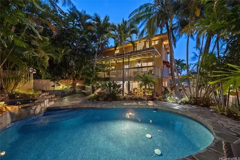 1408 Auwaiku St, Kailua, HI 96734
