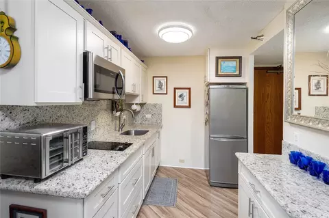 300 Wai Nani Way #I304, Honolulu, HI 96815