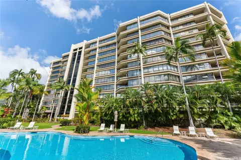1525 Wilder Ave #903, Honolulu, HI 96822