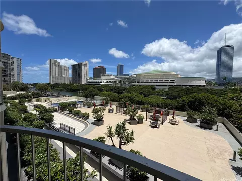 1717 Ala Wai Blvd #501, Honolulu, HI 96815