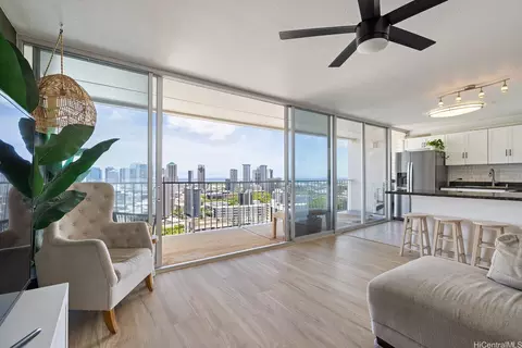 1520 Ward Ave #902, Honolulu, HI 96822