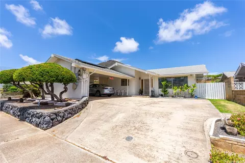 463 Kaleimamahu St, Honolulu, HI 96825