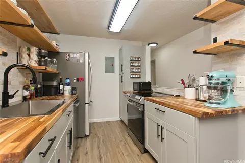 94-1045 Paha Pl #T7, Waipahu, HI 96797