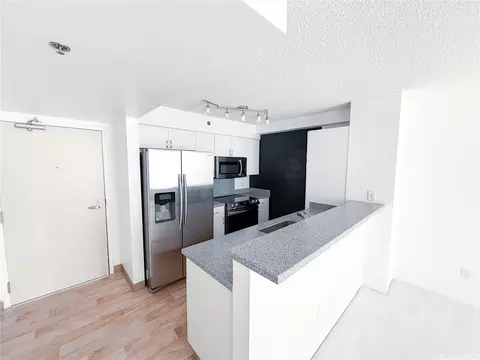215 N King St #2205, Honolulu, HI 96817