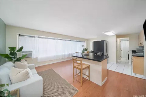 2525 Date St #405, Honolulu, HI 96826
