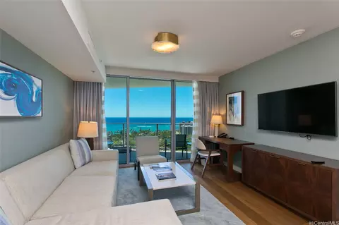 2139 Kuhio Ave #D2606, Honolulu, HI 96815