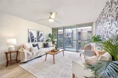 906 Lehua Ave #A306, Pearl City, HI 96782