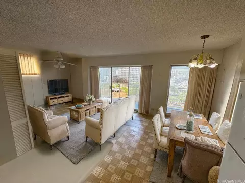 2115 Ala Wai Blvd #1205, Honolulu, HI 96815