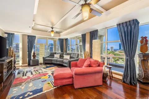 1080 S Beretania St #PH 3, Honolulu, HI 96814