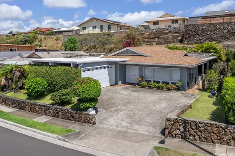 4722 Likini St, Honolulu, HI 96818