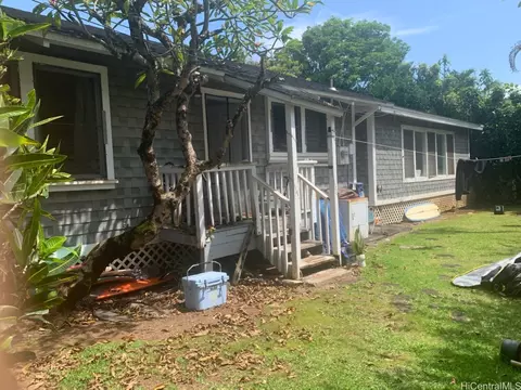 59-225 Ke Nui Rd #A, Haleiwa, HI 96712