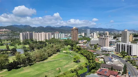 990 Ala Nanala St #22B, Honolulu, HI 96818