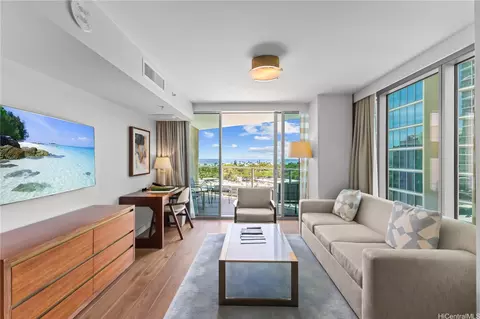 2139 Kuhio Ave #D1101, Honolulu, HI 96815