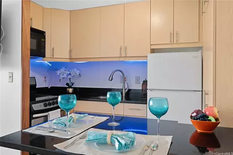 2888 Ala Ilima St #806, Honolulu, HI 96818