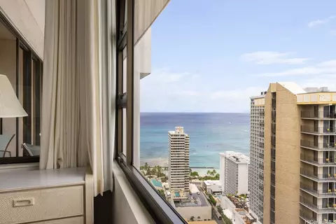 201 Ohua Ave #3702-1, Honolulu, HI 96815
