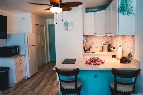 53-549 Kamehameha Hwy #211, Hauula, HI 96717