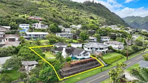 2626 Manoa Rd, Honolulu, HI 96822