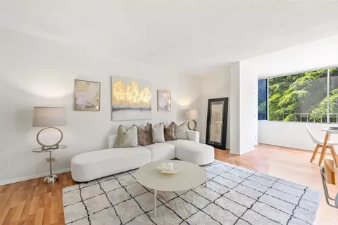 1400 Pensacola St #505, Honolulu, HI 96822