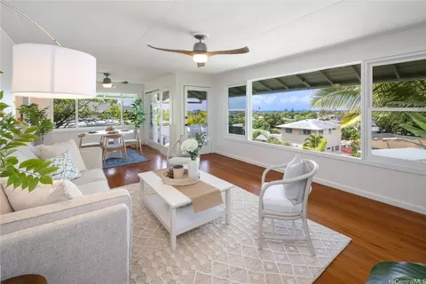 521 Lawelawe St, Honolulu, HI 96821