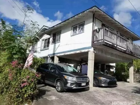 1731 Aupuni St #1, Honolulu, HI 96817