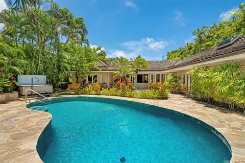 4758 Aukai Ave, Honolulu, HI 96816