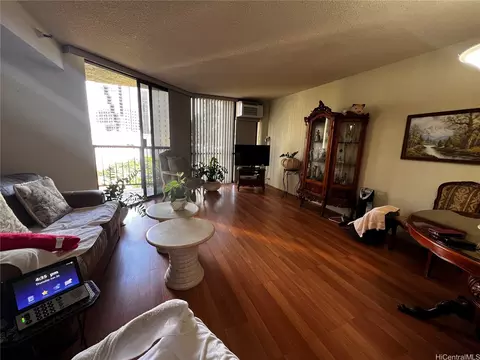 60 N Beretania St #910, Honolulu, HI 96817