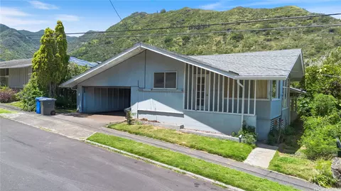 907 Ahuwale St, Honolulu, HI 96821