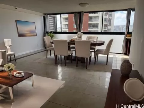 2724 Kahoaloha Ln #1406, Honolulu, HI 96826