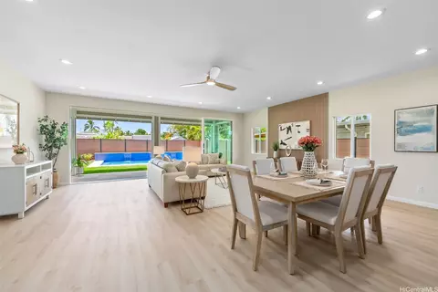 1076 Kahili St, Kailua, HI 96734