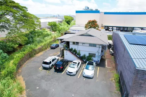 710 Umi St #B, Honolulu, HI 96819