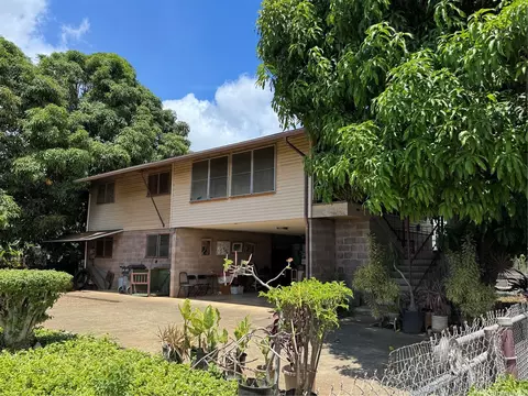 1916 Kaumualii St, Honolulu, HI 96819