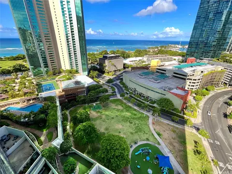 1177 Queen St #2302, Honolulu, HI 96814