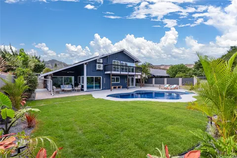 7137 Kamilo St, Honolulu, HI 96825
