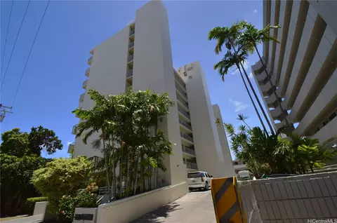 1620 Keeaumoku St #201, Honolulu, HI 96822