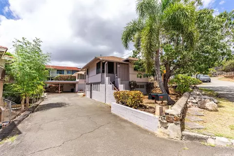 1708 Nakiu Pl, Honolulu, HI 96822