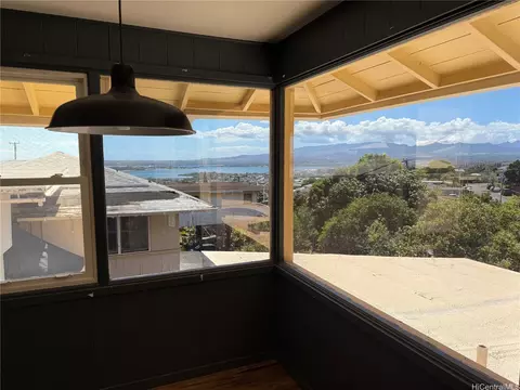 99-877 Lalawai Dr, Aiea, HI 96701