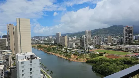 445 Seaside Ave #2608, Honolulu, HI 96815