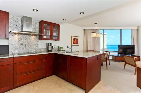 223 Saratoga Rd #2122, Honolulu, HI 96815
