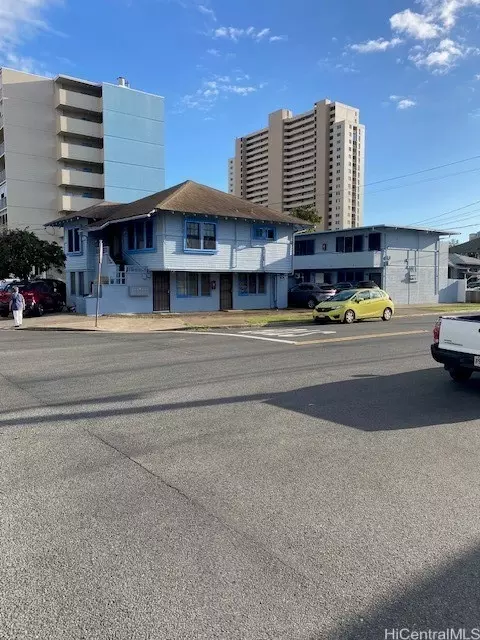 2831 Winam Ave, Honolulu, HI 96816