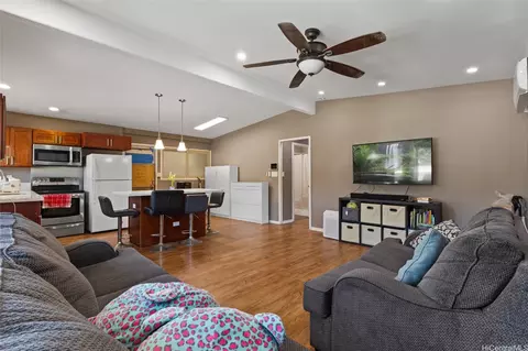 94-555 Awamoi St, Waipahu, HI 96797