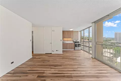 1702 Kewalo St #508, Honolulu, HI 96822
