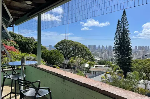 2316 Round Top Dr, Honolulu, HI 96822