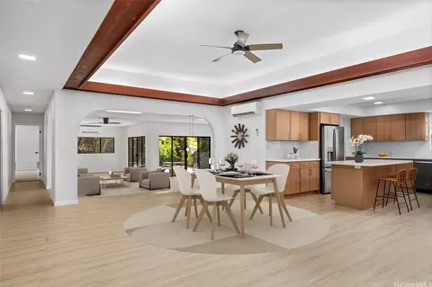 98-653 Papalealii St, Aiea, HI 96701