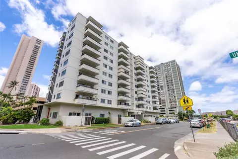 509 University Ave #707, Honolulu, HI 96826