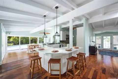 650 Ikemaka Pl, Kailua, HI 96734