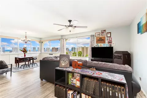 1022 Prospect St #704A, Honolulu, HI 96822