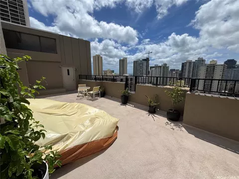 311 Ohua Ave #2, Honolulu, HI 96815